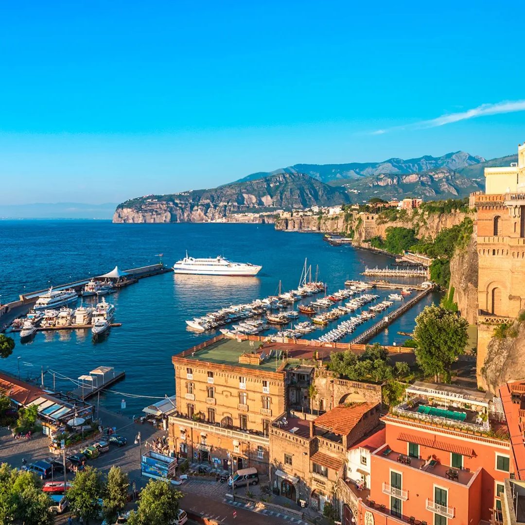 Private transfer from Civitavecchia to Sorrento
